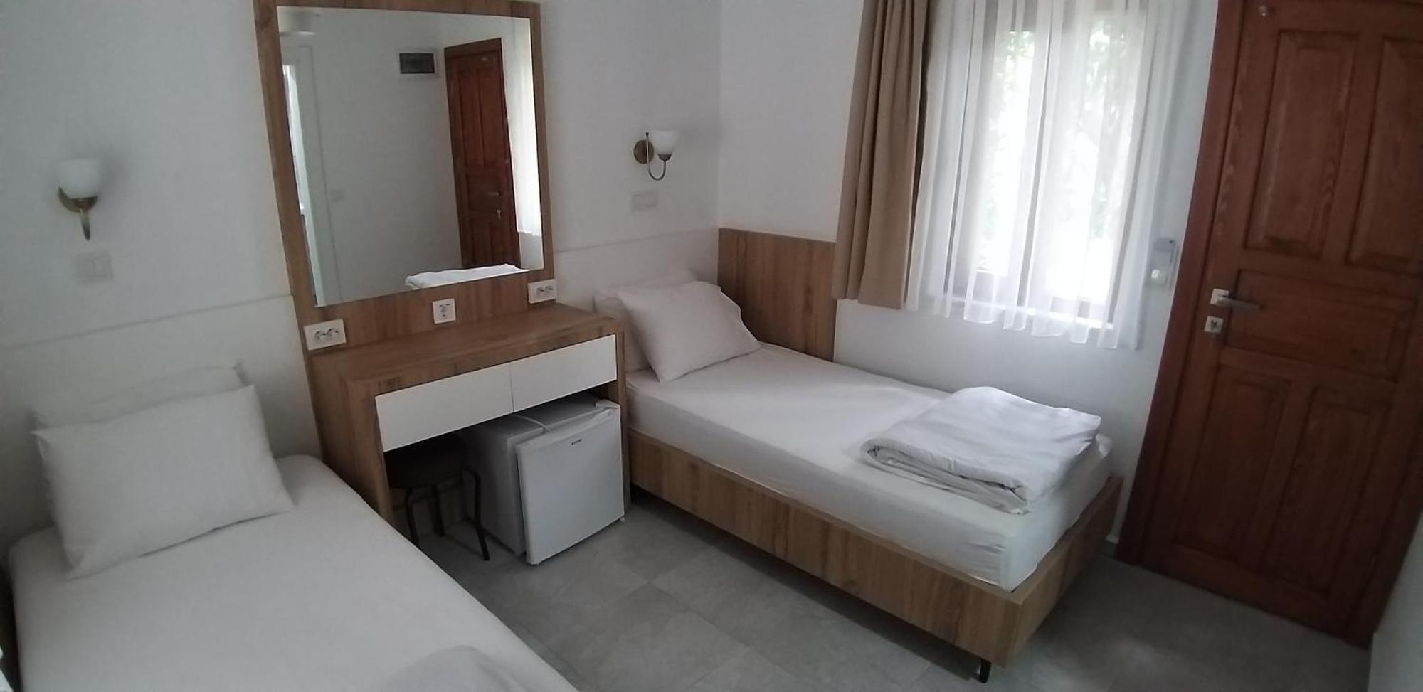 Lindos Pension Dalyan Esterno foto